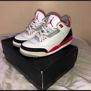 Jordan 3 Fire red
